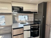2024 SWIFT ELEGANCE 850 GRANDE 6.jpg